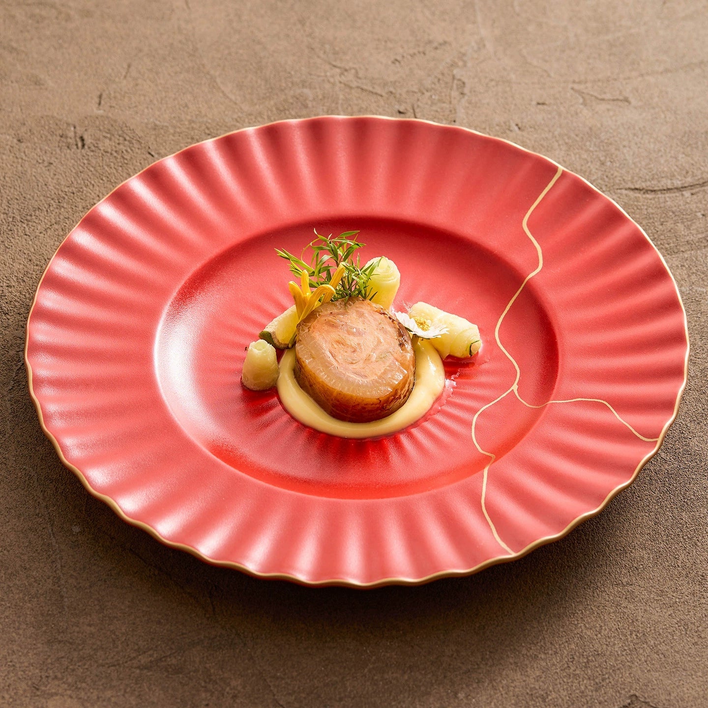 Luxury Red Ceramic Dinner Plate with Golden Veins – Elegant Dining Col