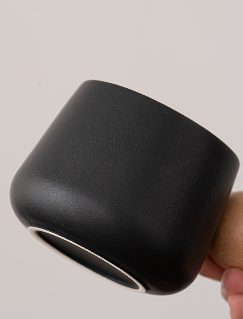 Creative Handle Ceramic Mug & Saucer – Nordic Style Gift Set