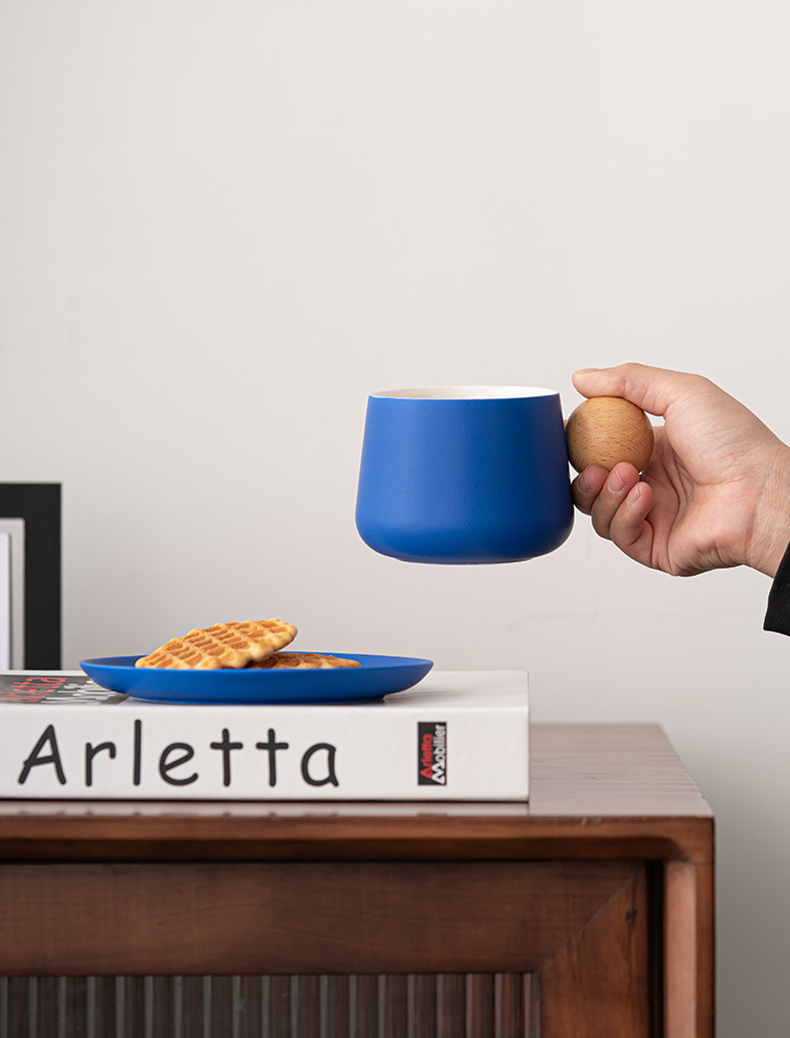 Creative Handle Ceramic Mug & Saucer – Nordic Style Gift Set