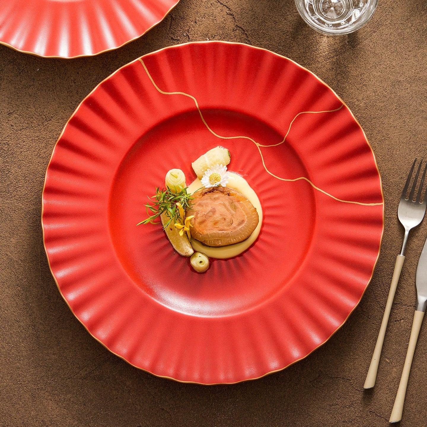 Luxury Red Ceramic Dinner Plate with Golden Veins – Elegant Dining Col