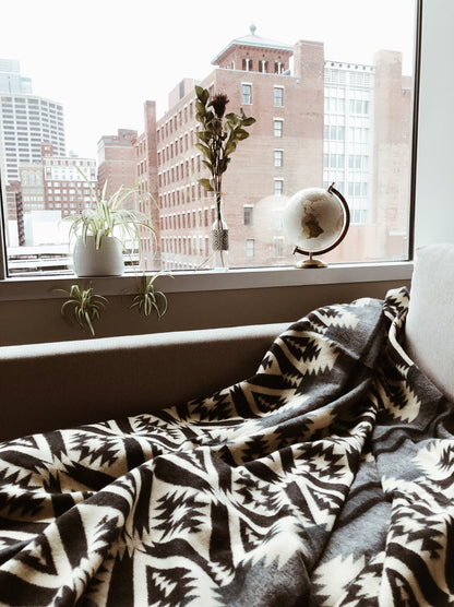 Quichua Blanket - Greyscale