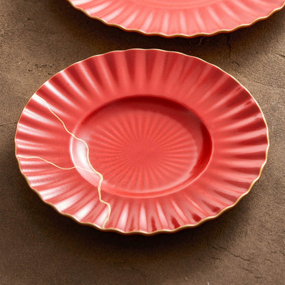Luxury Red Ceramic Dinner Plate with Golden Veins – Elegant Dining Col
