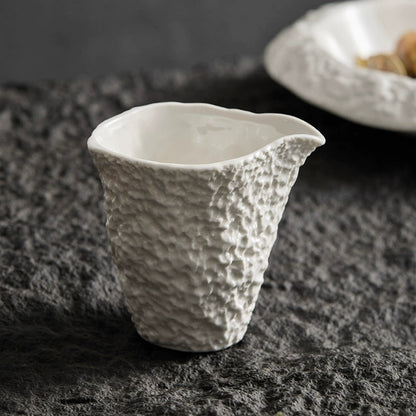 Textured Rock-Style Ceramic Sauce Cup – White Pouring Jug for Gravy, M