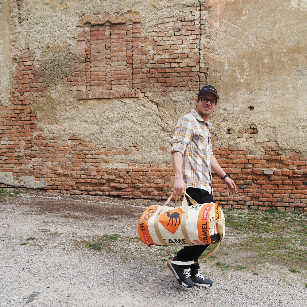 SPORTY BAG | Upcycelte Sporttasche in beige