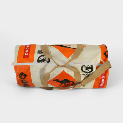 SPORTY BAG | Upcycelte Sporttasche in beige